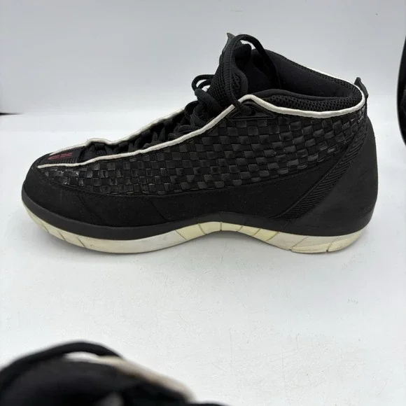 Nike Air Jordan‎ Shoes Mens Size 10 Sneaker 15 XV Retro SE Black Metallic Silver